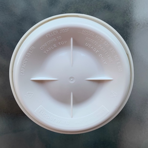 Tupperware White Thermo Pot Beverage Carafe Pitcher Flask, 1 Liter - Picture 9 of 11